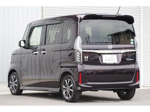 Honda N-BOX Custom