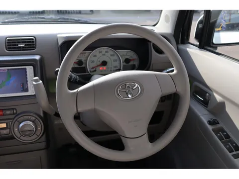 Toyota Pixis Space
