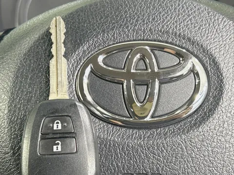 Toyota Yaris (Vitz)