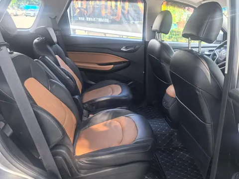 Wuling Hongguang S3