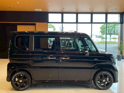 Suzuki Spacia Custom