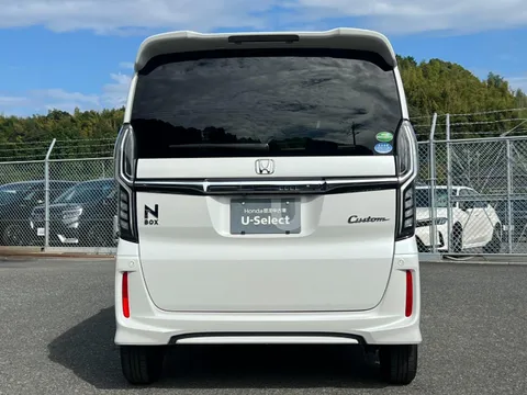 Honda N-BOX Custom