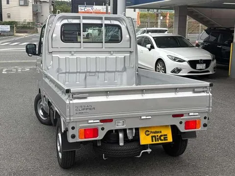 Nissan Clipper Truck