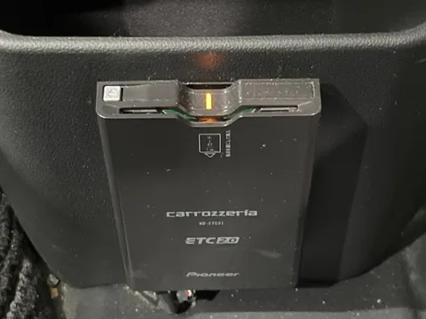 Toyota Pixis Mega