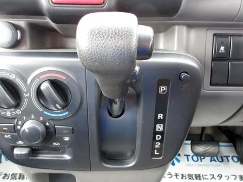 Mitsubishi Minicab Van