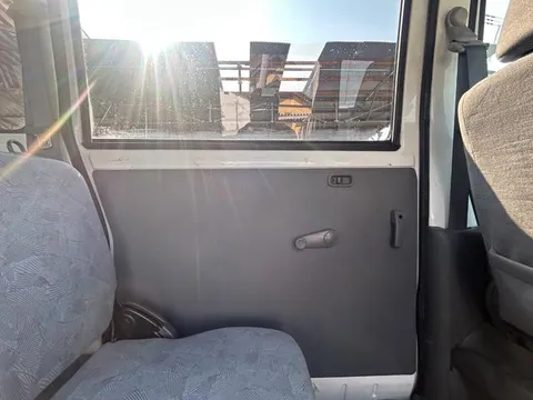 Nissan Clipper Van