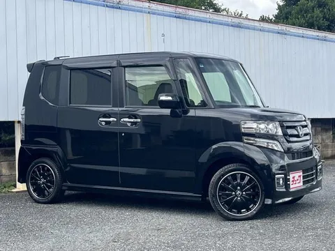 Honda N-BOX Custom