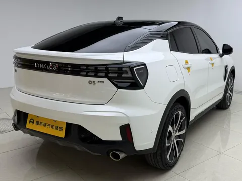 Lynk & Co 05