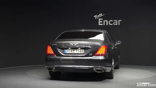 Genesis G90 (EQ900)