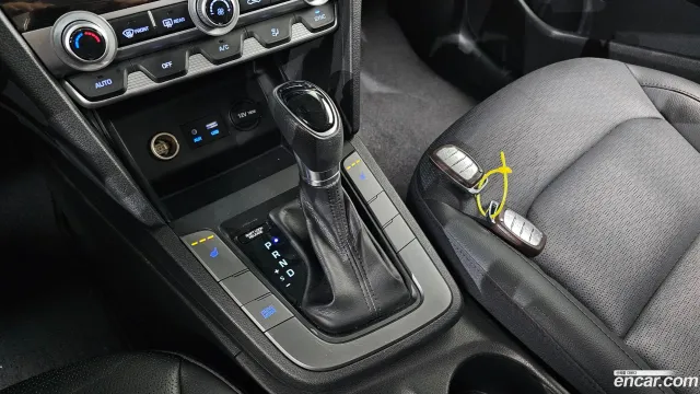 Hyundai Elantra (Avante)