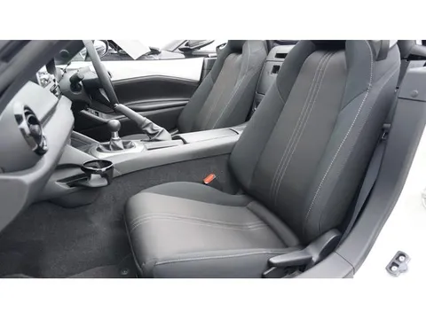 Mazda MX-5 (Roadster)