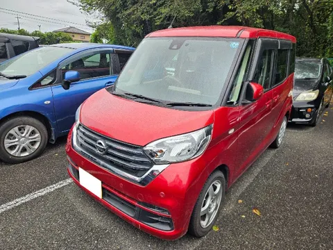 Nissan Dayz Roox