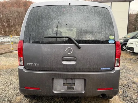 Nissan Otti