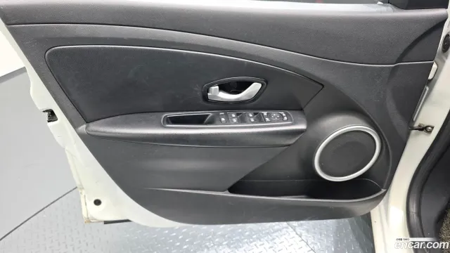 Renault SM3