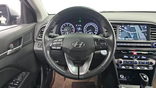 Hyundai Elantra (Avante)