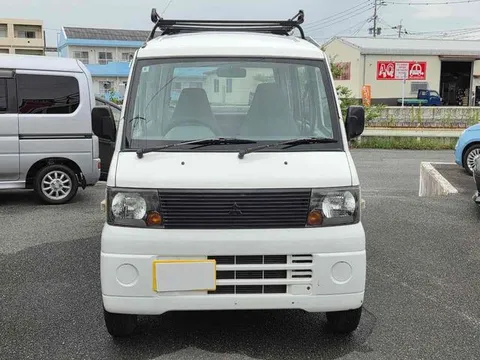 Mitsubishi Minicab Van
