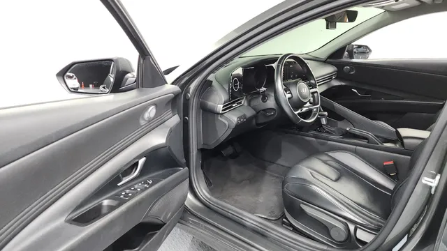 Hyundai Elantra (Avante)