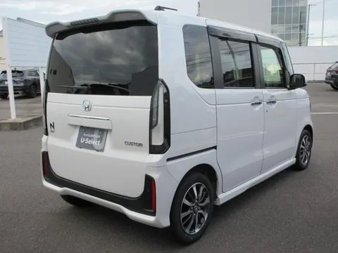 Honda N-BOX Custom