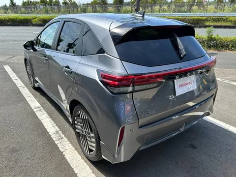 Nissan Note Aura