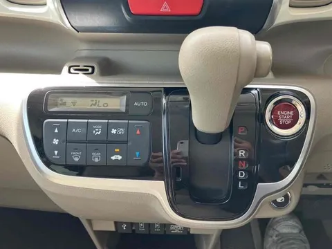 Honda N-BOX Slash