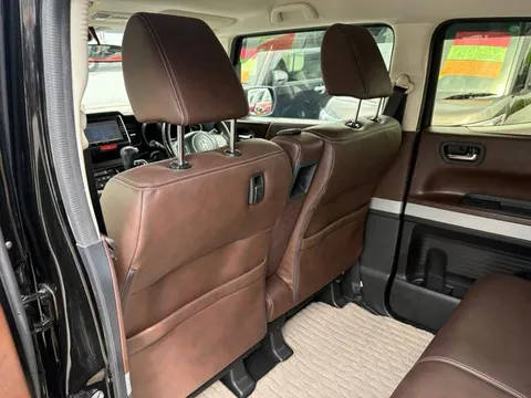 Honda N-BOX Slash