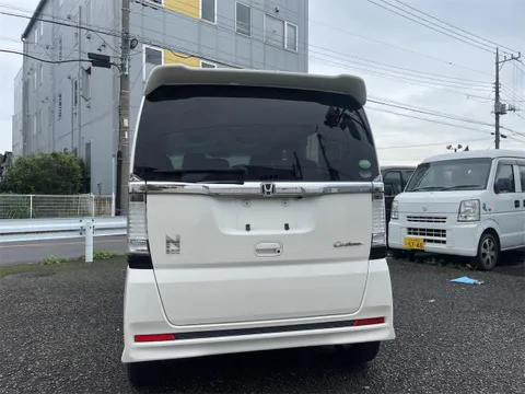 Honda N-BOX Custom