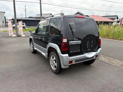 Mitsubishi Pajero Mini