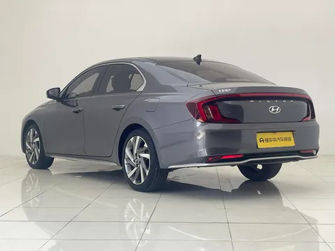 Hyundai Mistra