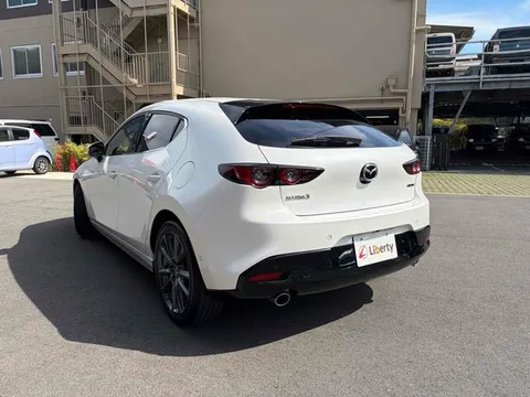 Mazda MAZDA3 Fastback