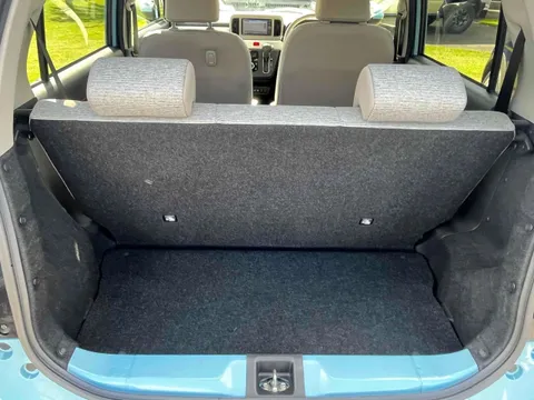 Daihatsu Mira Tocot