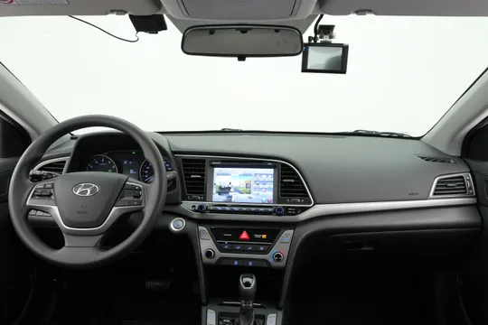 Hyundai Elantra (Avante)