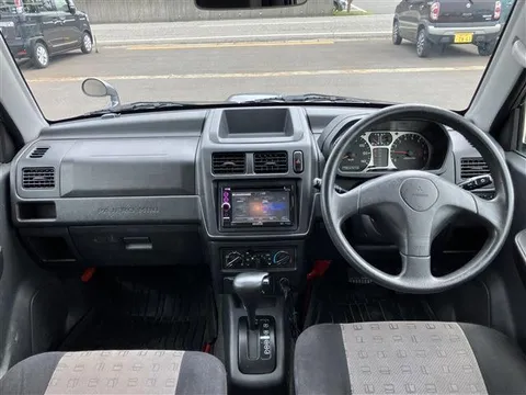 Mitsubishi Pajero Mini
