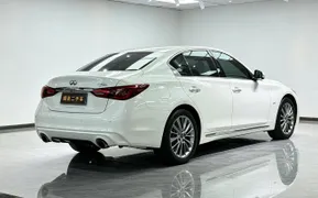 Infiniti Q50L