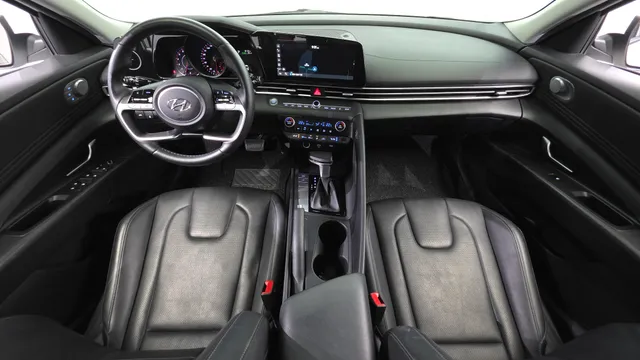 Hyundai Elantra (Avante)