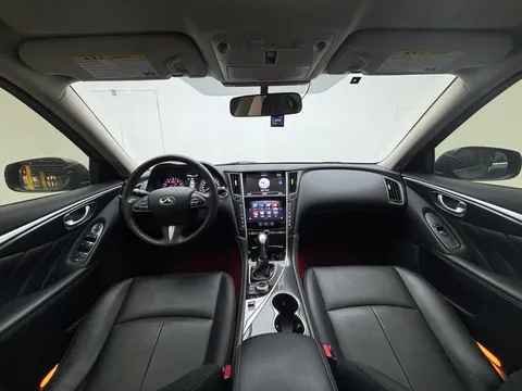 Infiniti Q50L