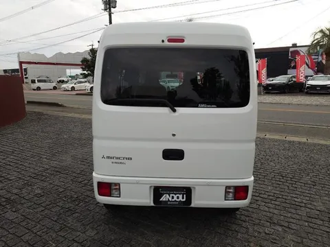 Mitsubishi Minicab Van