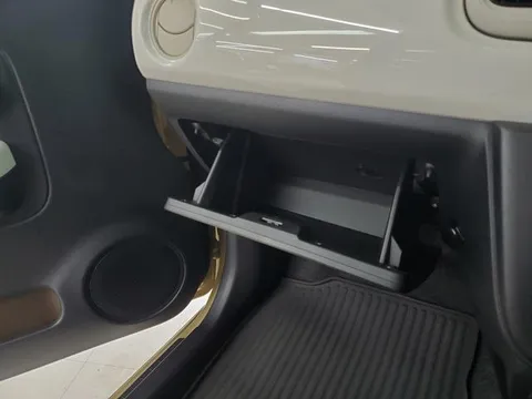 Daihatsu Mira Tocot