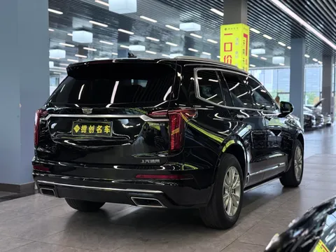 Cadillac XT6