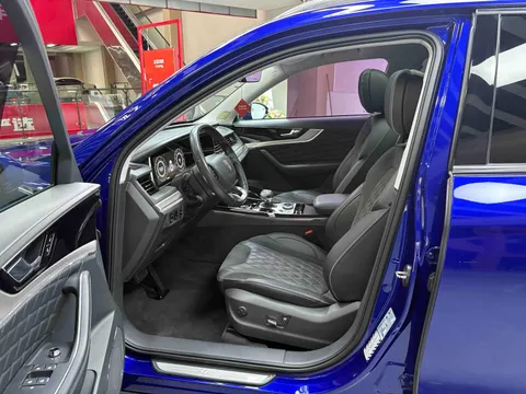 Hongqi HS5