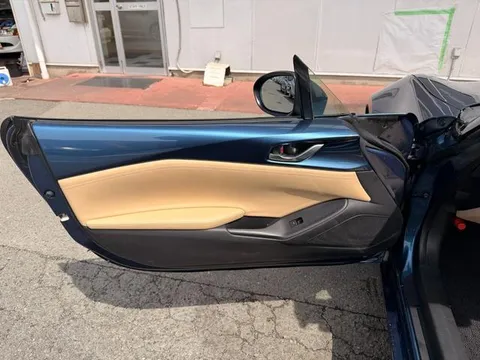 Mazda MX-5 (Roadster)