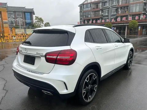 Mercedes-Benz GLA-Class