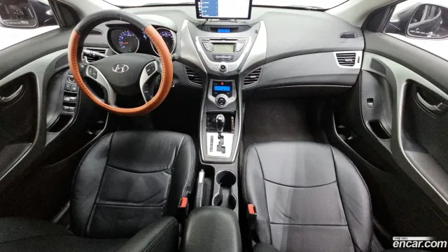 Hyundai Elantra (Avante)