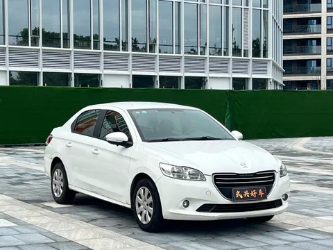 Peugeot 301
