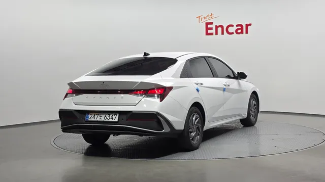 Hyundai Elantra (Avante)