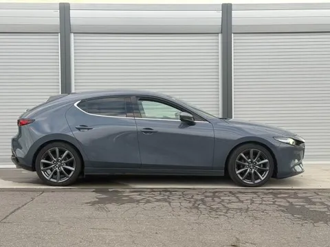 Mazda MAZDA3 Fastback