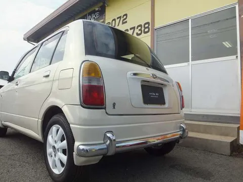 Daihatsu Mira Gino