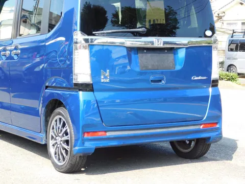 Honda N-BOX Custom