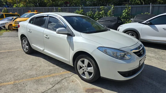 Renault SM3