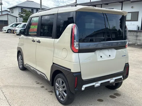 Mitsubishi Delica Mini