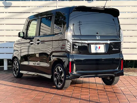 Honda N-BOX Custom